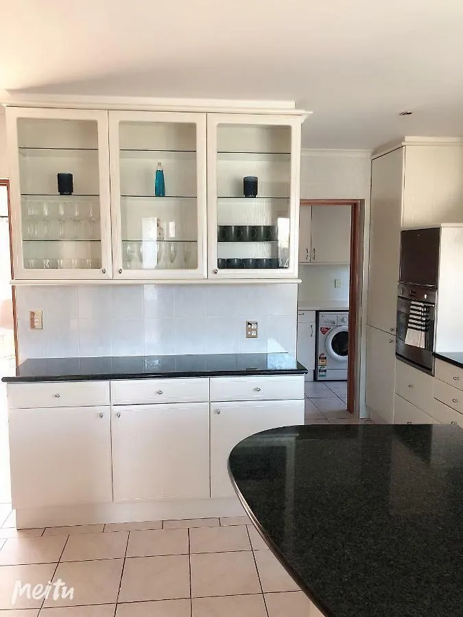 Hanrahan Holiday Home Christchurch 0*,